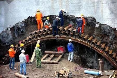 忠县隧道钢花管支护案例